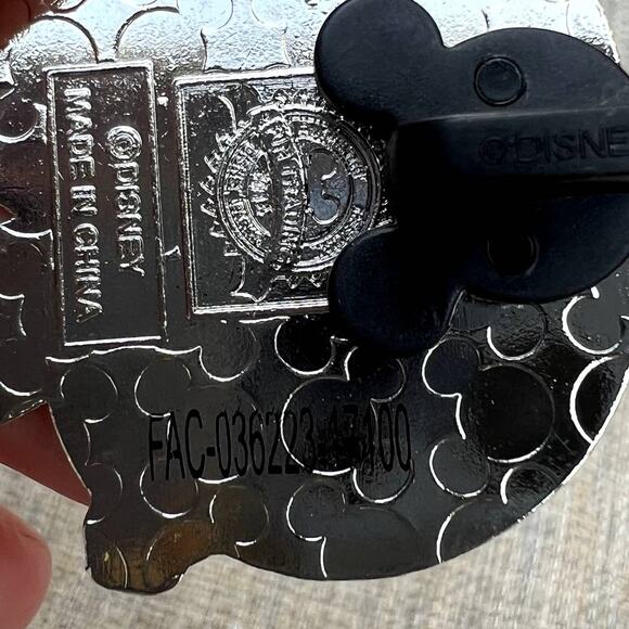 Disney Nightmare Before Christmas Sally Pin New - Picture 3 of 3